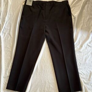 Levi's Action Slacks size 44 X 32